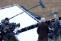 tournage-judi-dench-de-dos-png