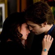 les deux h  ros du film twilight chapite 2 se calinant
