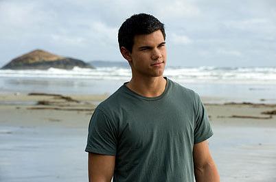 taylor lautner alias jacob dans twilight chapitre 2
