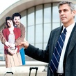 george clooney avec une mini affiche dans la main