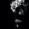 eric elmosnino en train de fumer - Gainsbourg - (vie héroïque) 