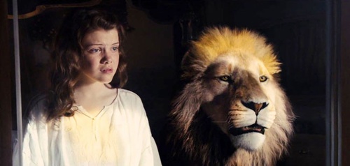 georgie henley et aslan