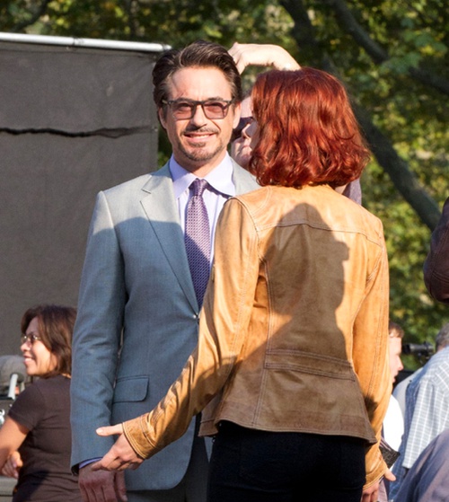 robert-downey-jr-scarlett-johansson-png