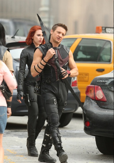 scarlett-johansson-jeremy-renner-png