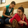 cyril descours et nina meurisse sur le canap  