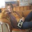 michael shannon sur son canap  