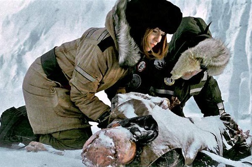 kate retournant un corps