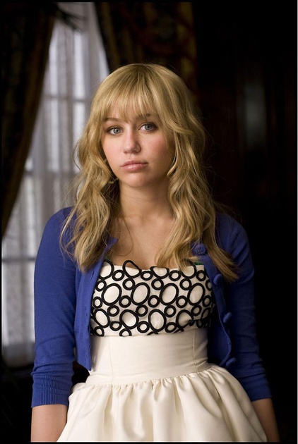 miley cyrus en robe