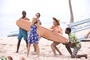 miley cyrus et les surfeurs
