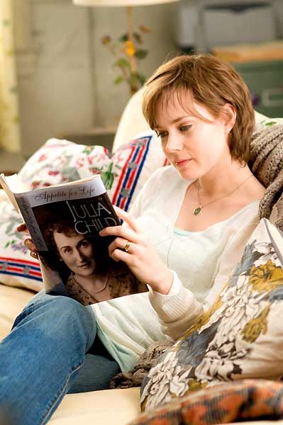 amy adams lisant le livre de julia
