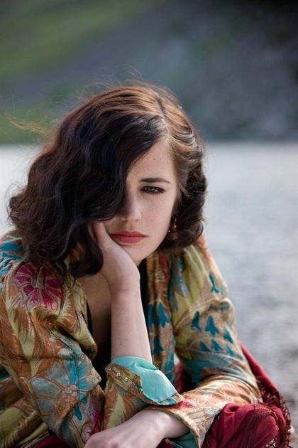 green eva dans cracks