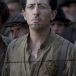 Gad Elmaleh derrière les barbelés