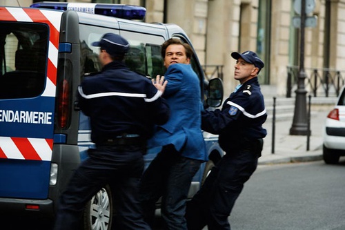 clovis cornillac arr  t  