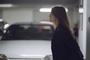 charlotte gainsbourg dans un parking