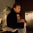liam neeson tenant dans ses bras julianne moore
