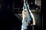 kim basinger en mauvaise posture - Batman