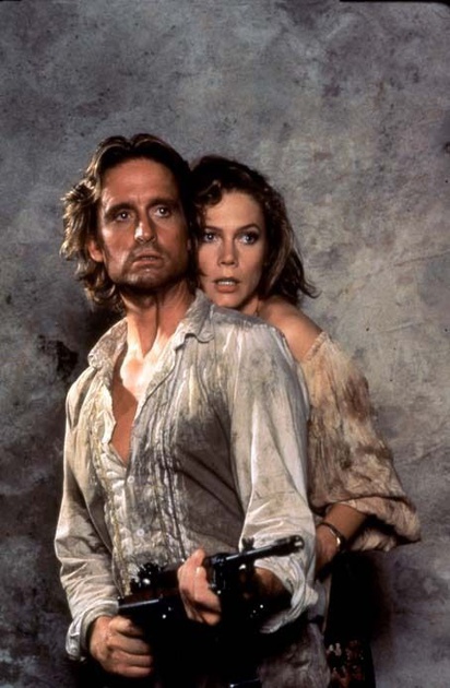 michael-douglas-protegeant-kathleen-turner-jpg