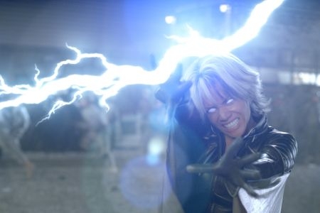 halle berry en action