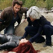 hugh jackman halle berry regardant famke jansen