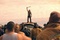 machete devant une foule