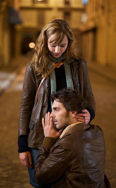 pio-marmai-ecoute-le-bebe-dans-louise-bourgoin-jpg