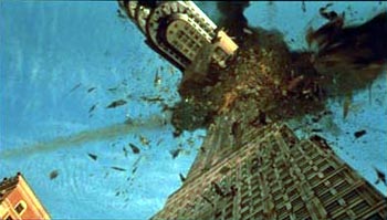 meteorite detruisant empire state building