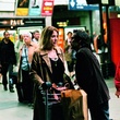 yvan attal et valerie bruni tedeshi a la gare