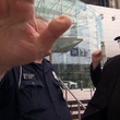 michael moore parlant a quelqu un