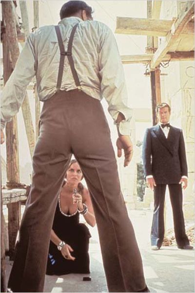 lewis-gilbert-barbara-bach-roger-moore-jpg