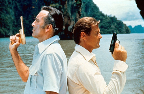 christopher-lee-roger-moore-jpg