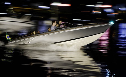 kristen-stewart-robert-pattinson-dans-un-bateau-jpg