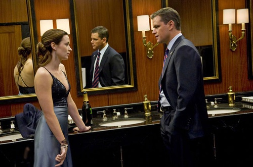 Matt Damon et Emily Blunt aux toilettes