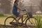 l actrice a velo