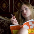 Elle Fanning fait un soduku