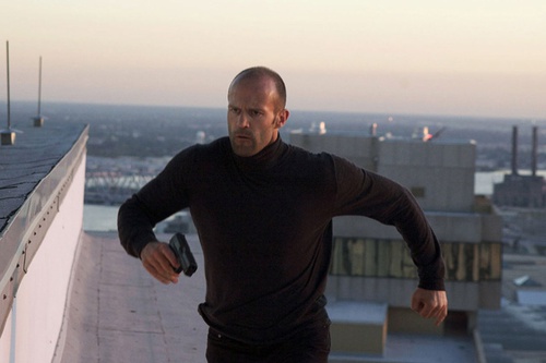 le flingueur   jason statham sur le toit