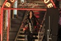 cher dans son bar