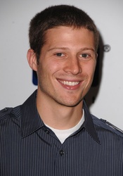  Zach Gilford