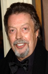  Tim Curry