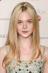  Elle Fanning