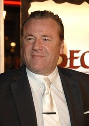  Ray Winstone