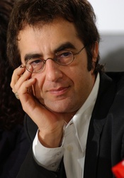  Atom Egoyan