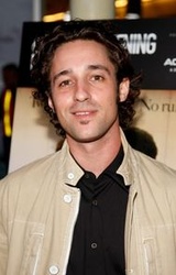 Thomas Ian Nicholas