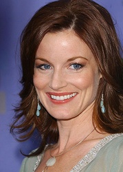  Laura Leighton