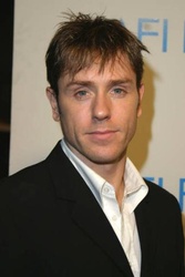  Ron Eldard