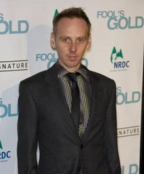  Ewen Bremner