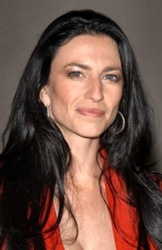  Claudia Black