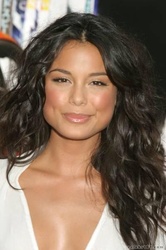  Nathalie Kelley