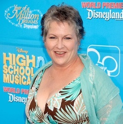  Alyson Reed 