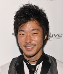  Aaron Yoo