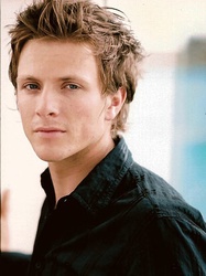  Charlie  Bewley
